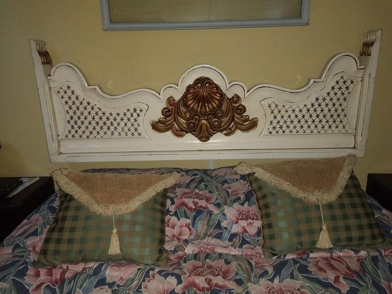 לינה וארוחת בוקר גואטמלה Give House מראה חיצוני תמונה