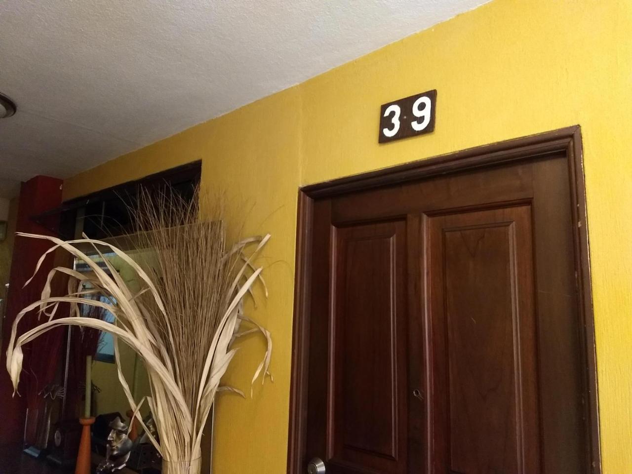 לינה וארוחת בוקר גואטמלה Give House מראה חיצוני תמונה